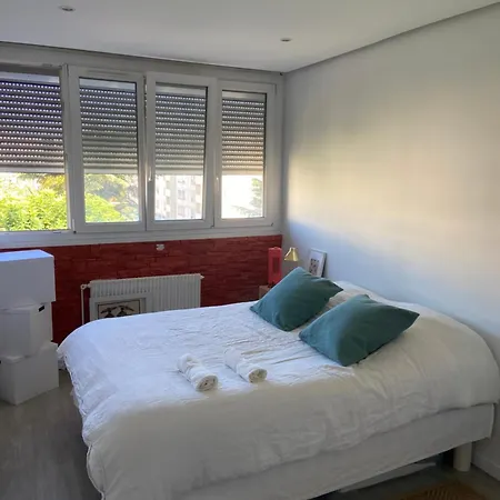à 5 Quartier Du Point Du Jour Appartement