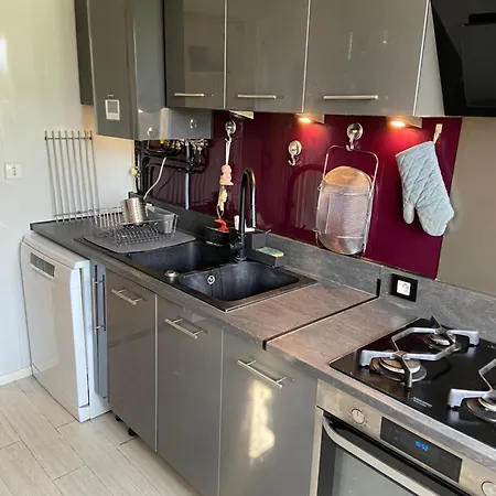 à 5 Quartier Du Point Du Jour Appartement
